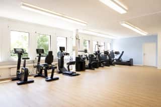 Trainsingsraum der Physiotherapiepraxis